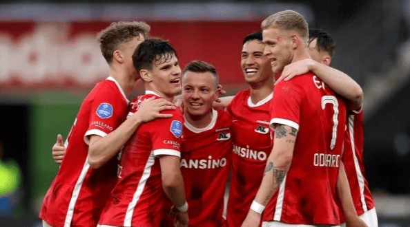 壹号娱乐app下载关于从费耶诺德围绕国王杯豪取连胜到今晚萨克拉门托国王调整名单以备西甲，清晨广州队回应争议——足总杯节点到来的信息